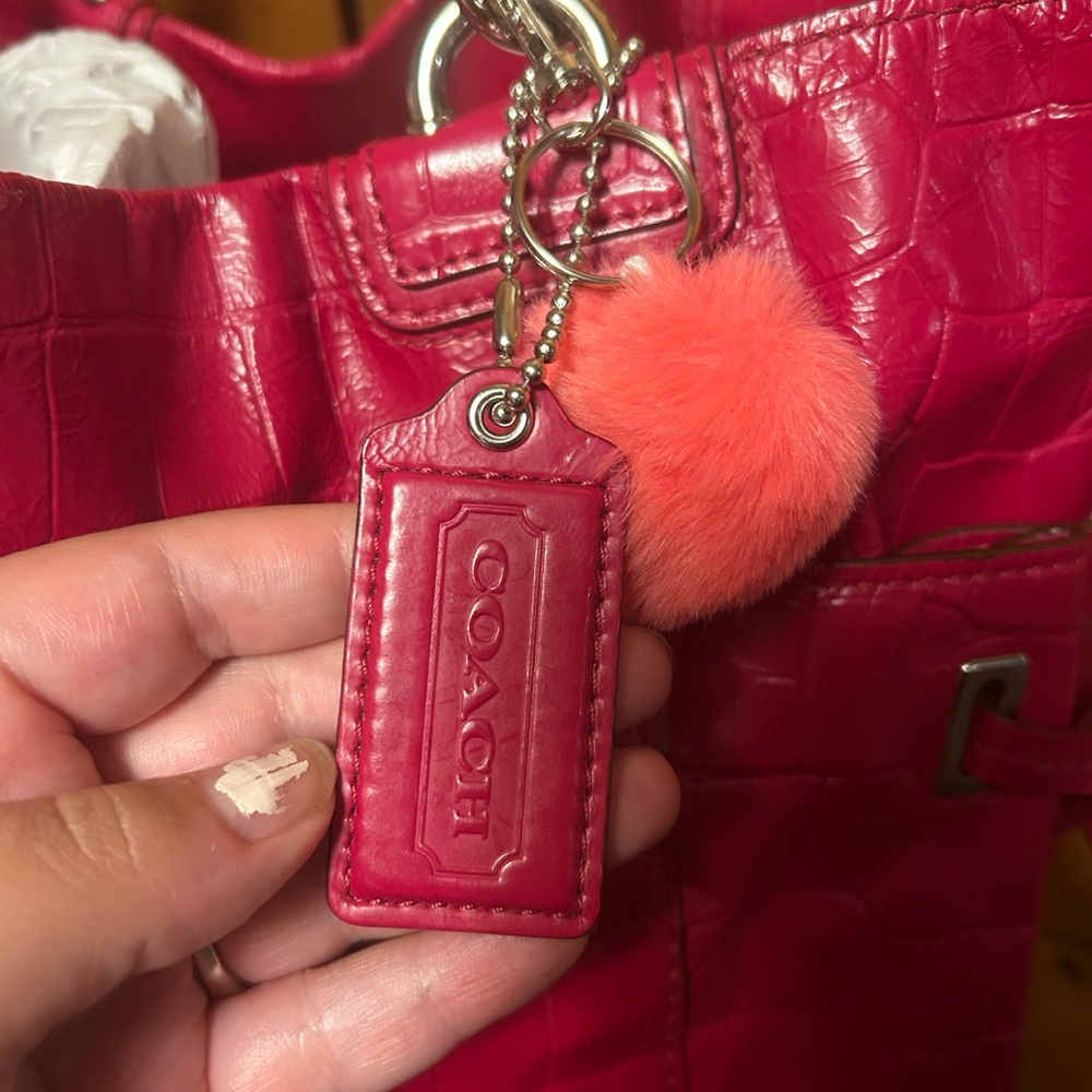 Coach 2009 Gorgeous Magenta Pink Croc-Embossed Women's Bag 🩷💖 - Picture 4 of 9